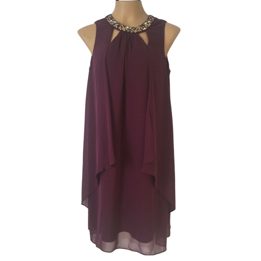 Sleeveless Jeweled Halter Neckline‎ Cocktail Dress Maroon size 6